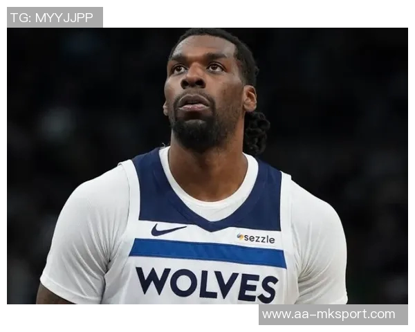 稳定发挥麦克丹尼尔斯半场高效表现助球队争胜