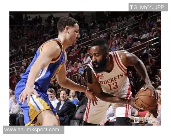 稳定控卫与浓眉五号位联手让球队焕发新生的秘密解析